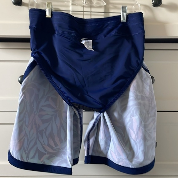 NWT Land’s End Women’s Deep Sea Navy Leaves 9” Quick Dry Swim Short w/ Panty - 8 - Picture 4 of 5